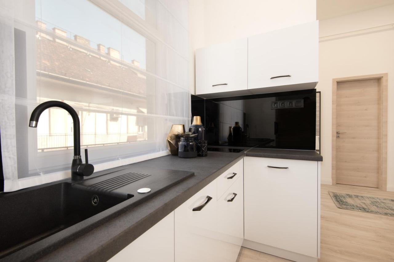 Hollo 3 Bedroom Downtown Apartment Budapest Exterior photo